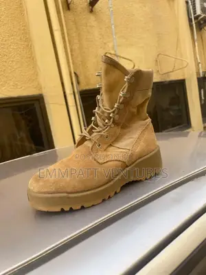 Security Leather Desert Boots
