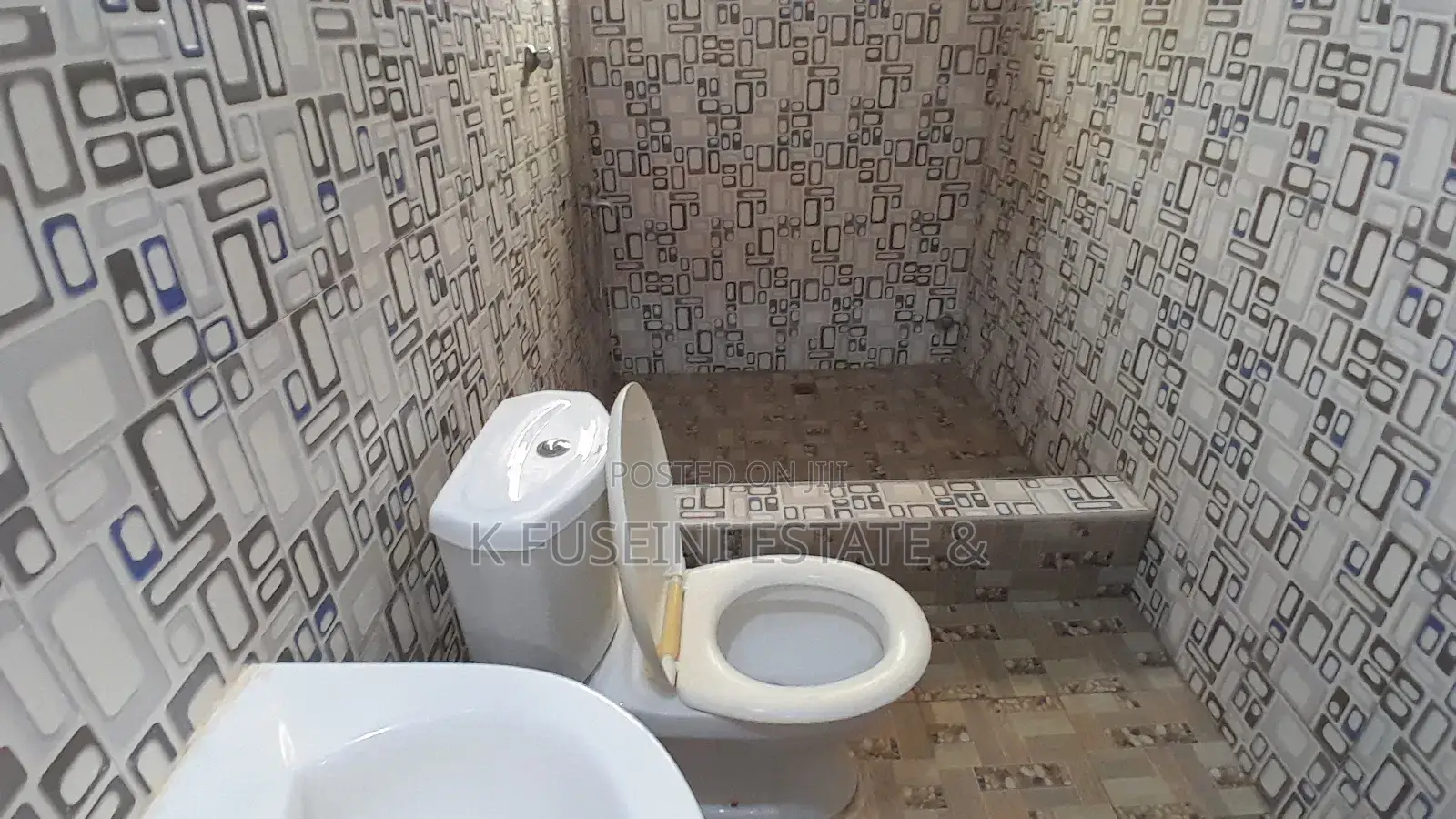 Furnished 5bdrm House in K Fuseini Estate, Kumasi Metropolitan