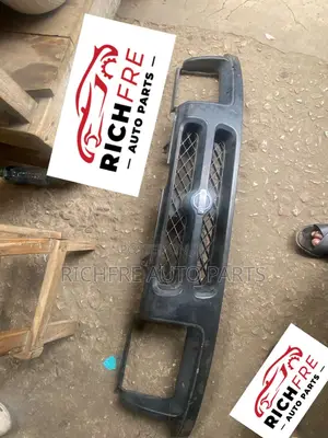 Nissan Xterra Front Shells, Grille