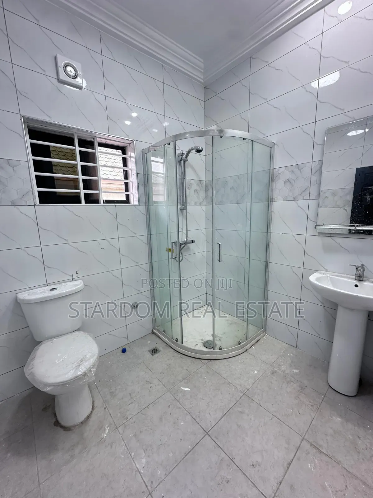 3bdrm Duplex in Adjiriganor for rent