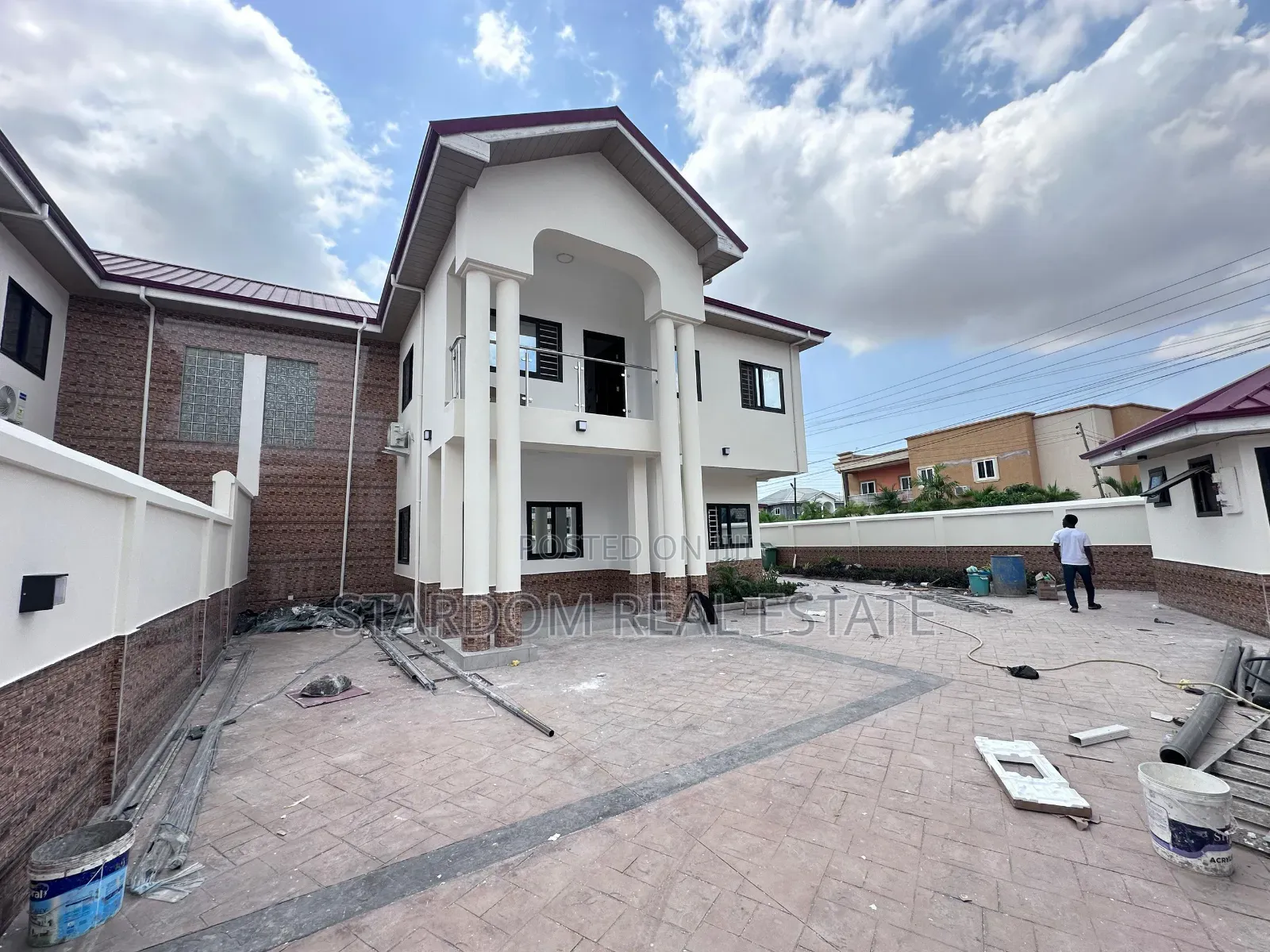 3bdrm Duplex in Adjiriganor for rent