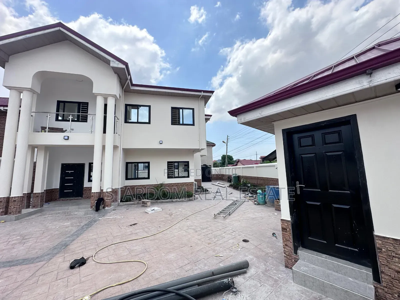 3bdrm Duplex in Adjiriganor for rent