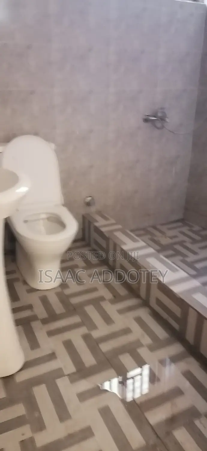 2bdrm Apartment in Spintex Basket for rent