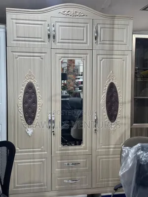 Modern 3 Doors Wardrobe
