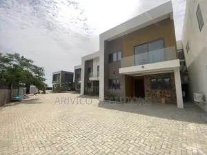 3bdrm Townhouse / Terrace in Community 6, Tema Metropolitan for rent