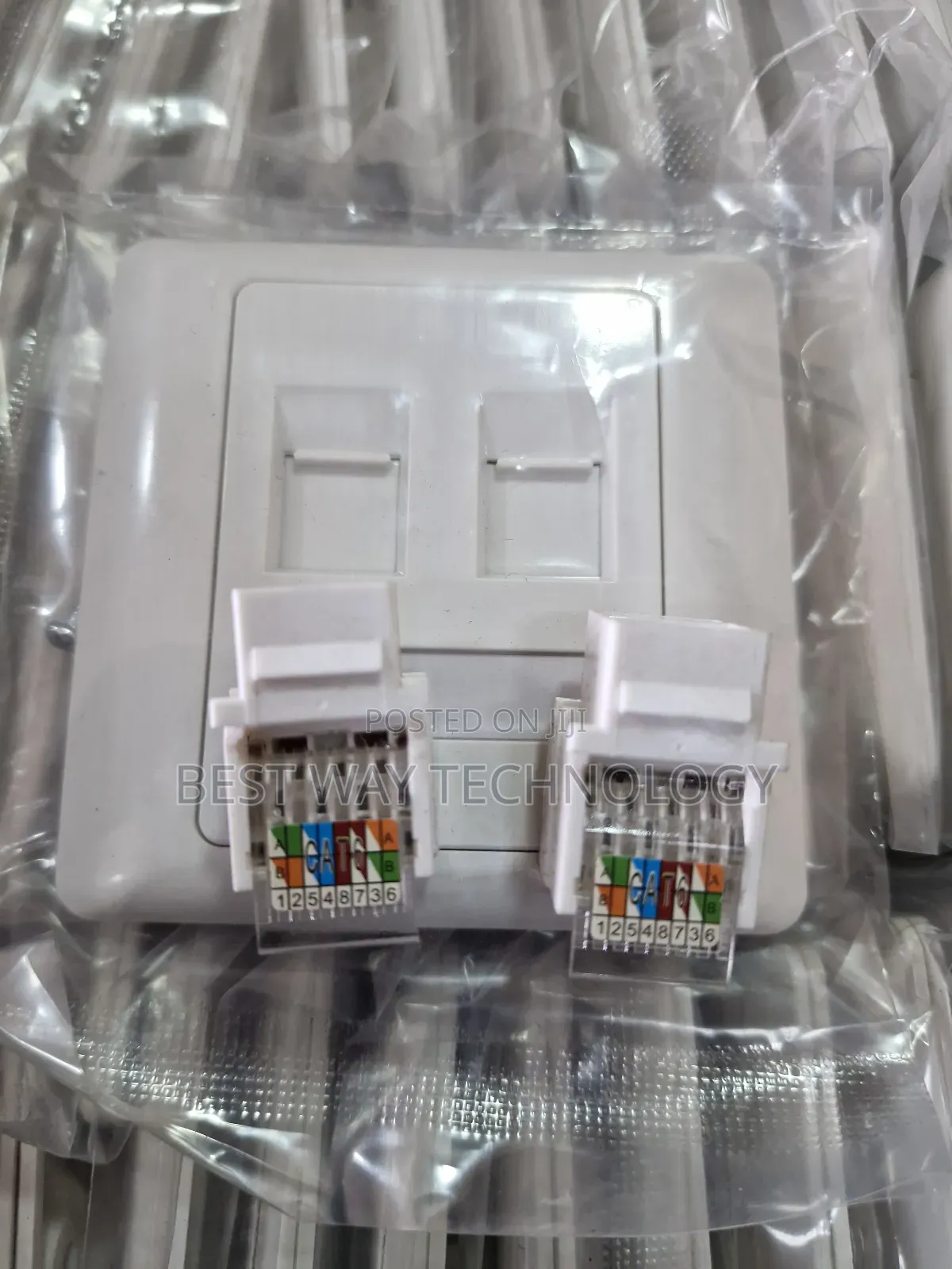 Faceplate With Keystone Jack