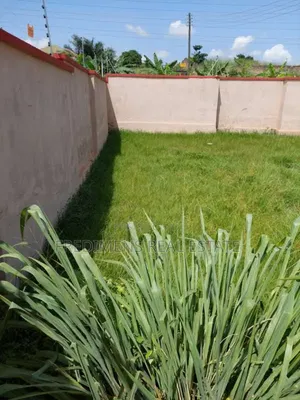 7bdrm House in Kumasi Metropolitan for sale