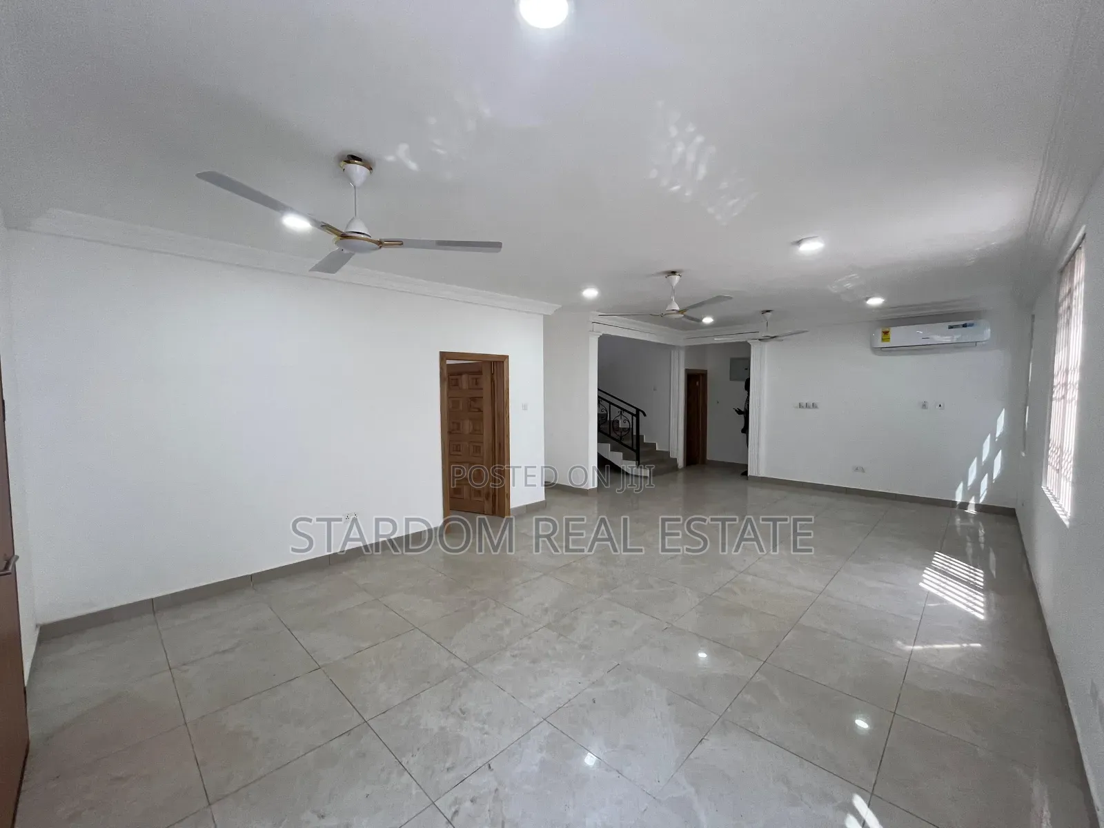 4bdrm Duplex in Adjiringanor, East Legon for rent