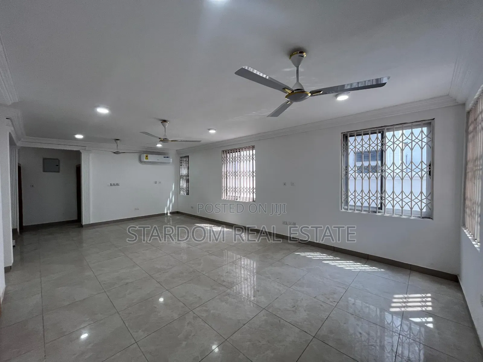 4bdrm Duplex in Adjiringanor, East Legon for rent