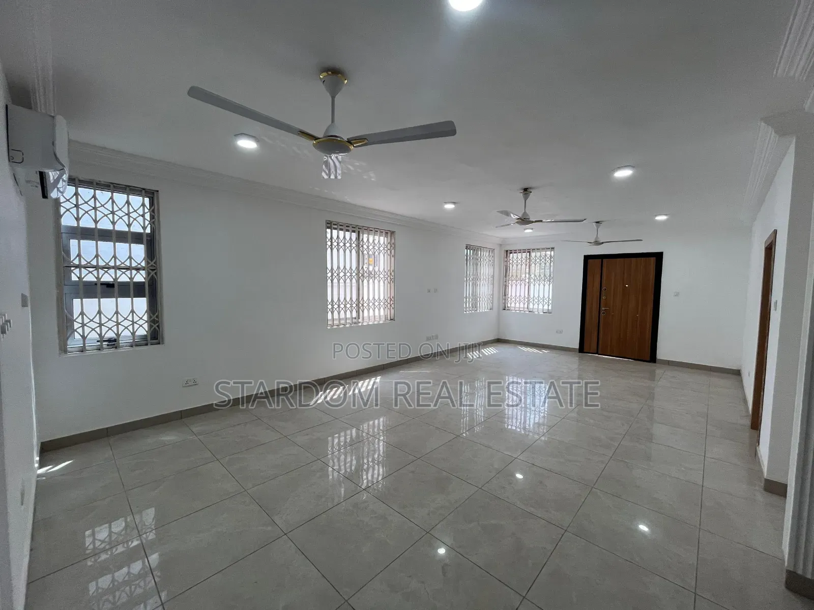 4bdrm Duplex in Adjiringanor, East Legon for rent