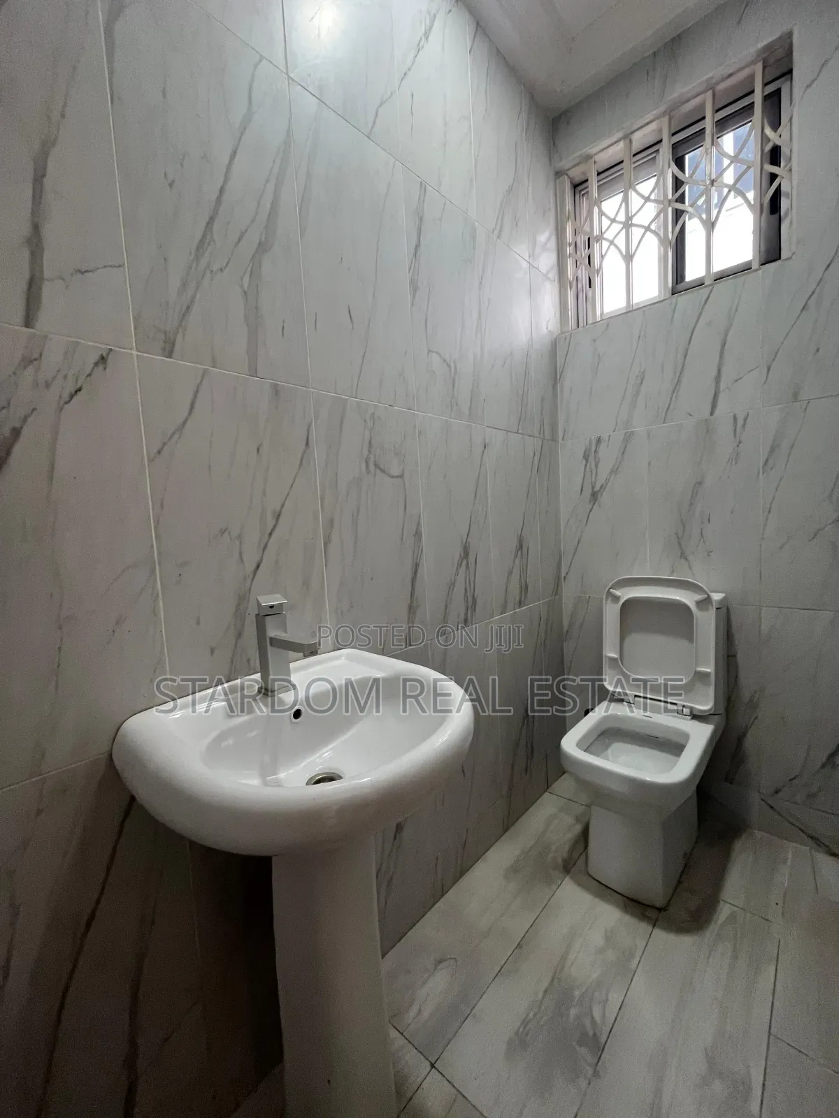 4bdrm Duplex in Adjiringanor, East Legon for rent