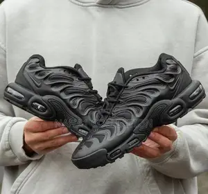 Nike Air Max Plus Drift Black