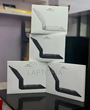 Apple iPad Pro 13-inch (M4) Magic Keyboard