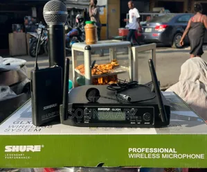 Shure GLX D4 Hand and Lapel Wireless Professional Microphone