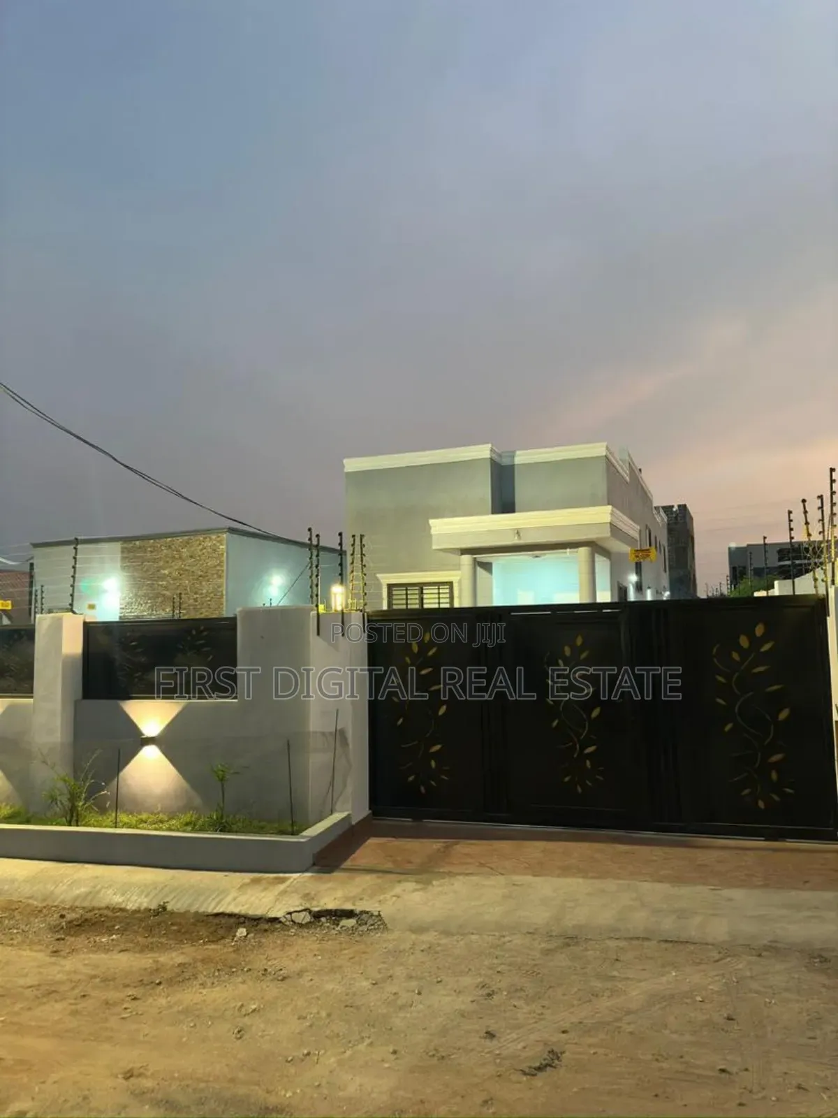 4bdrm Mansion in First Digital Real, Kasoa for sale