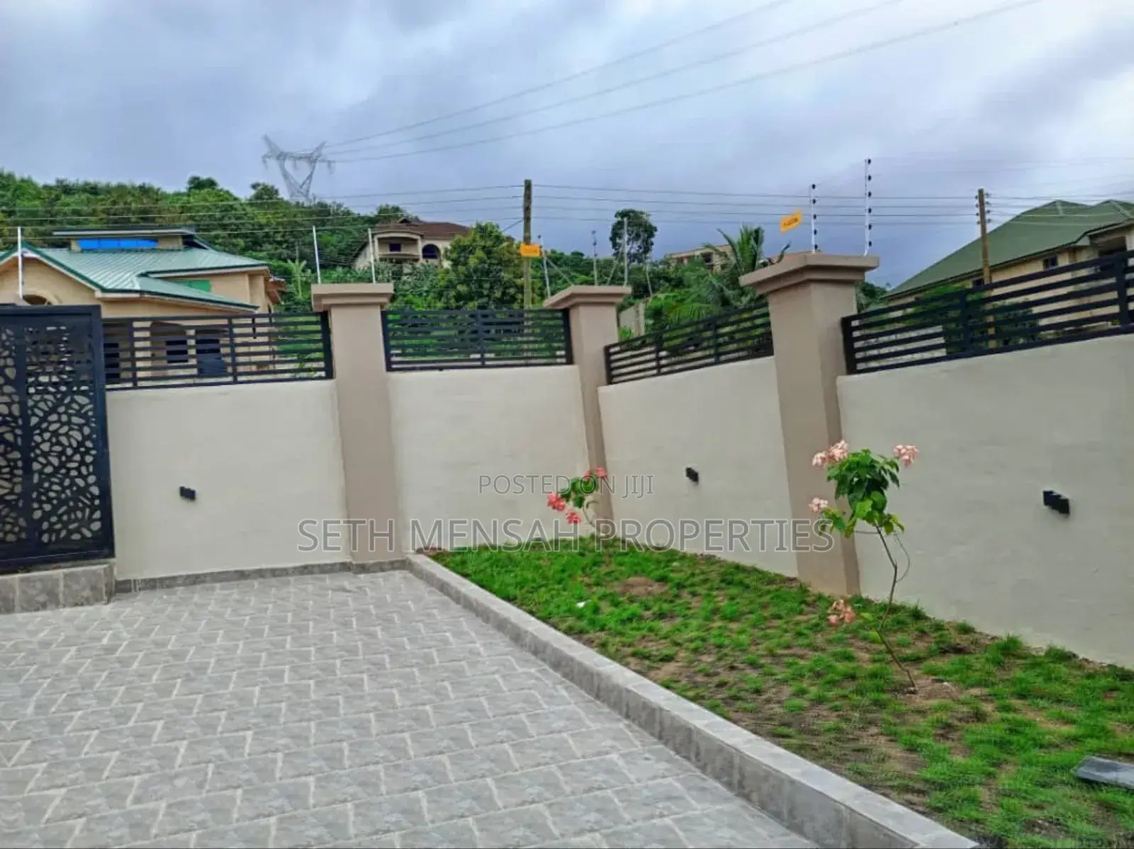 7bdrm House in Kwabenya for sale