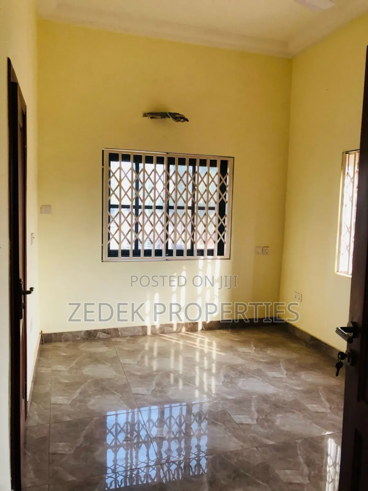 2bdrm Apartment in Zedek Properties, Ashomang Estate for rent