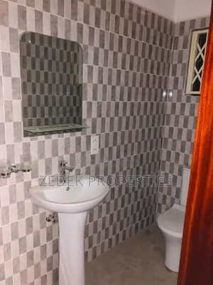 2bdrm Apartment in Zedek Properties, Ashomang Estate for rent