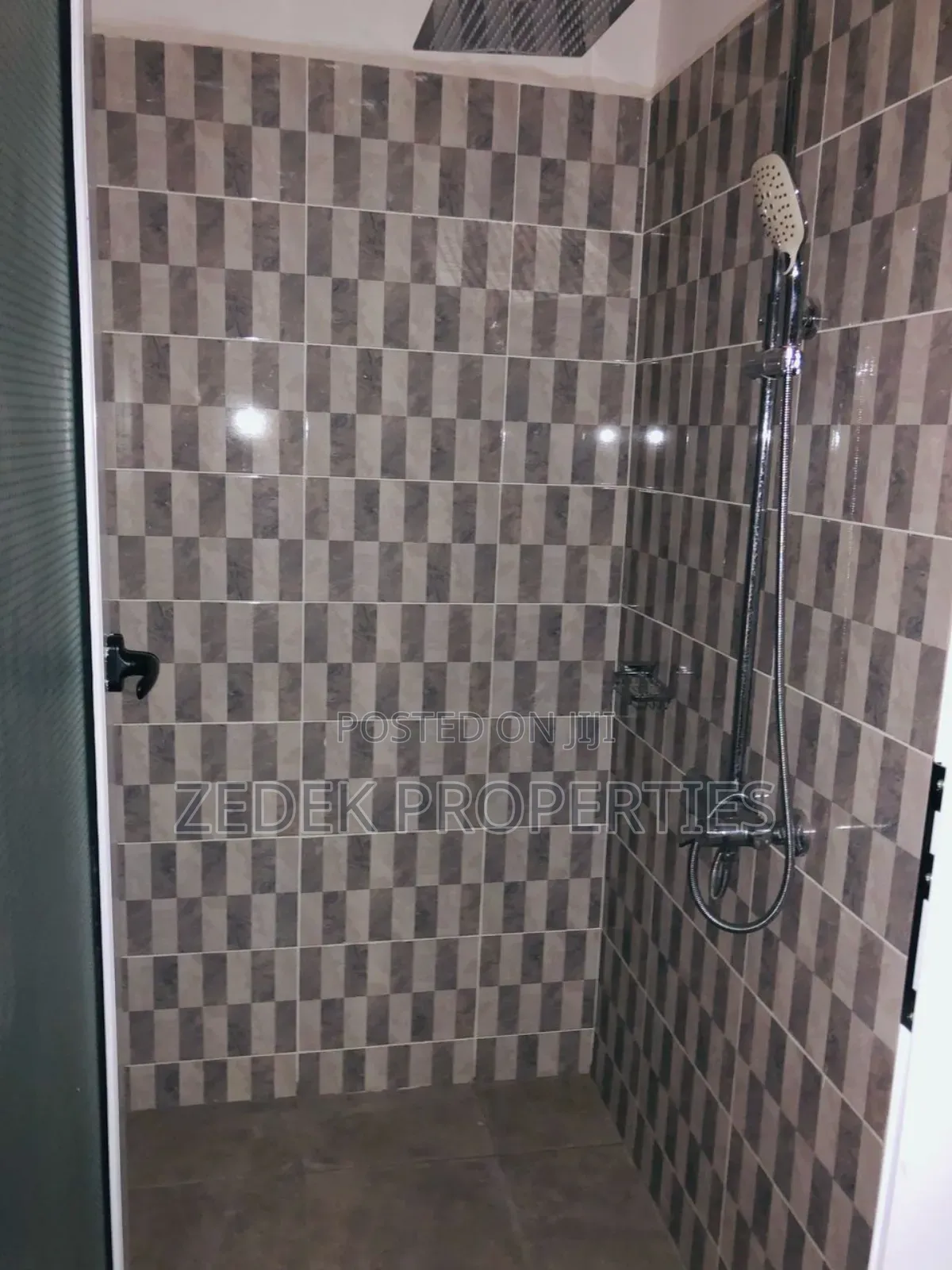 2bdrm Apartment in Zedek Properties, Ashomang Estate for rent