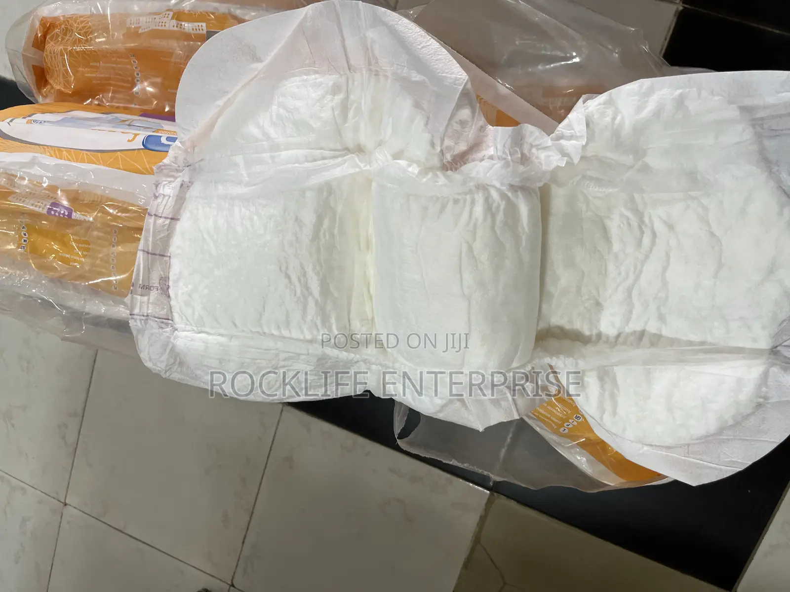 Incontinence Pads( Adult Diapers)