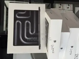 New Laptop Apple MacBook Pro 2024 M4 14-Inch 16GB Apple M4 SSD 512GB