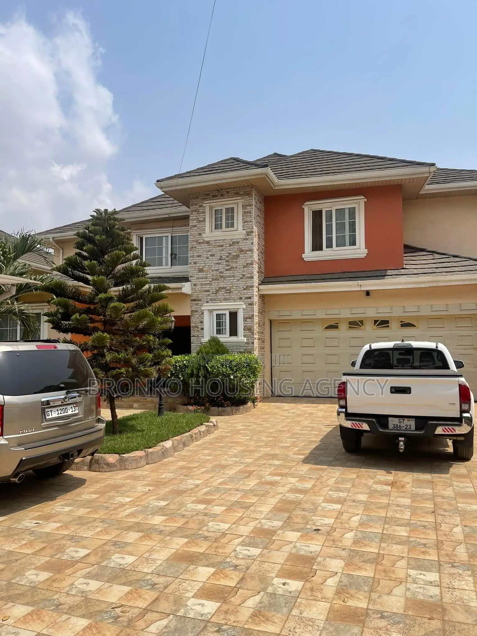 5bdrm House in Bronko Housing, Baatsona Total for rent