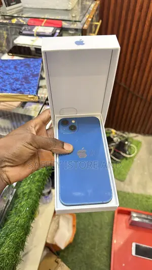 New Apple iPhone 13 128 GB Blue