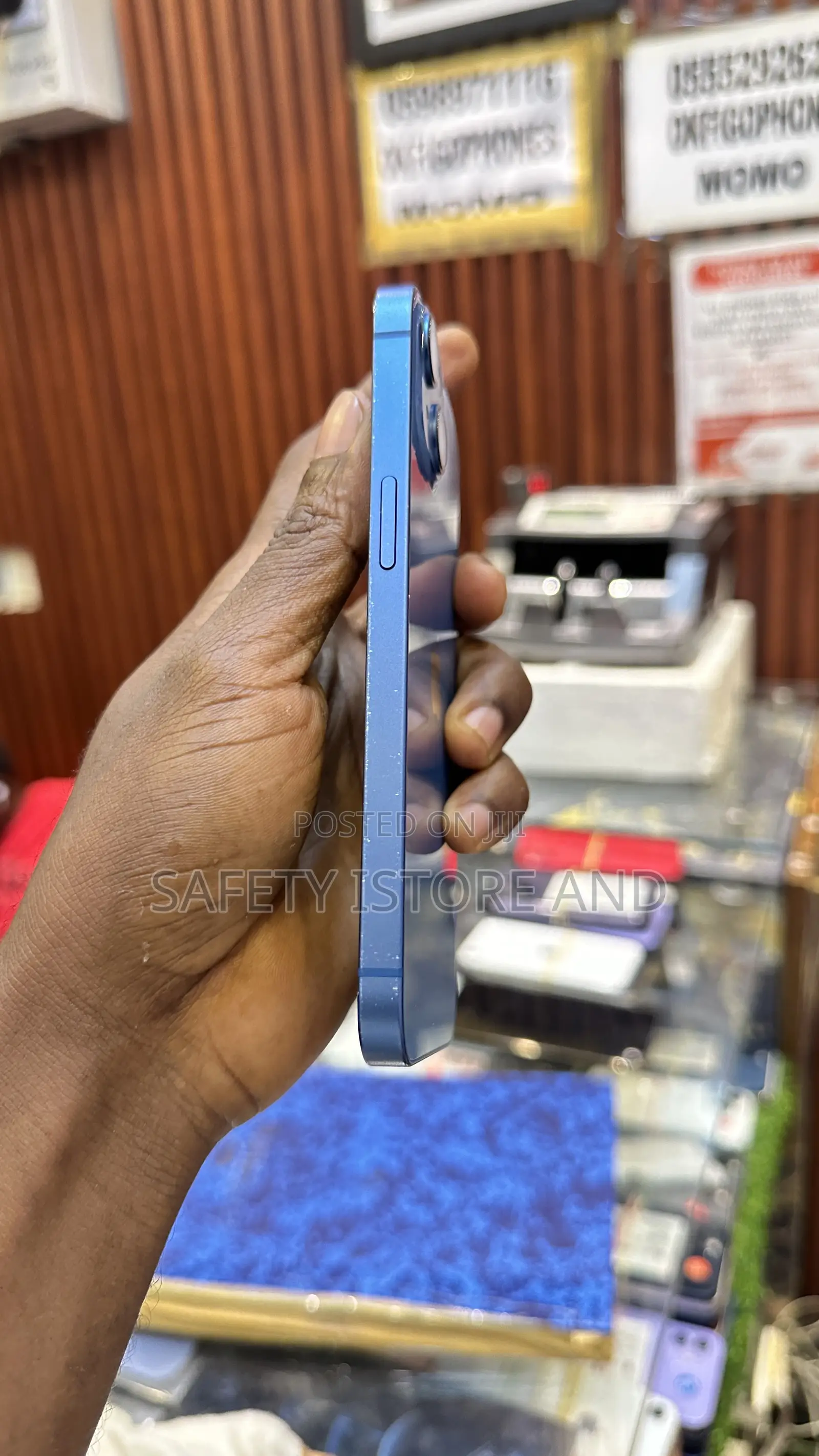 New Apple iPhone 13 128 GB Blue