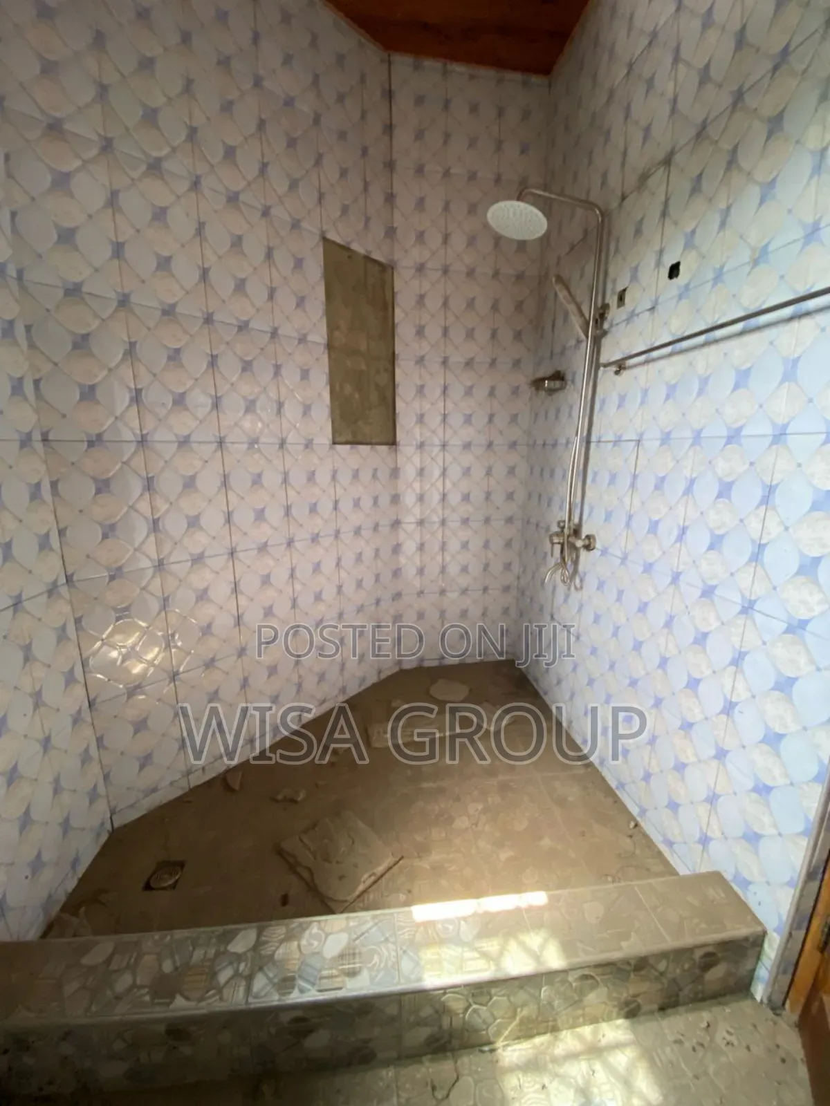 5bdrm House in Wisa Group, East Legon for rent