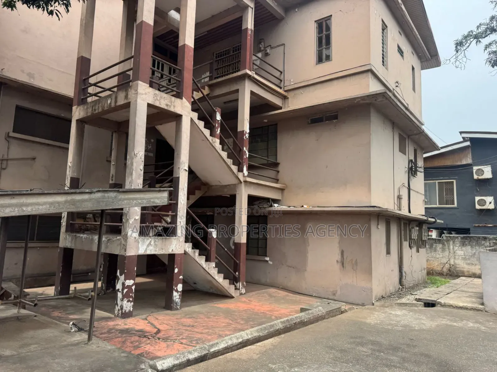 10bdrm House in Tesano for sale