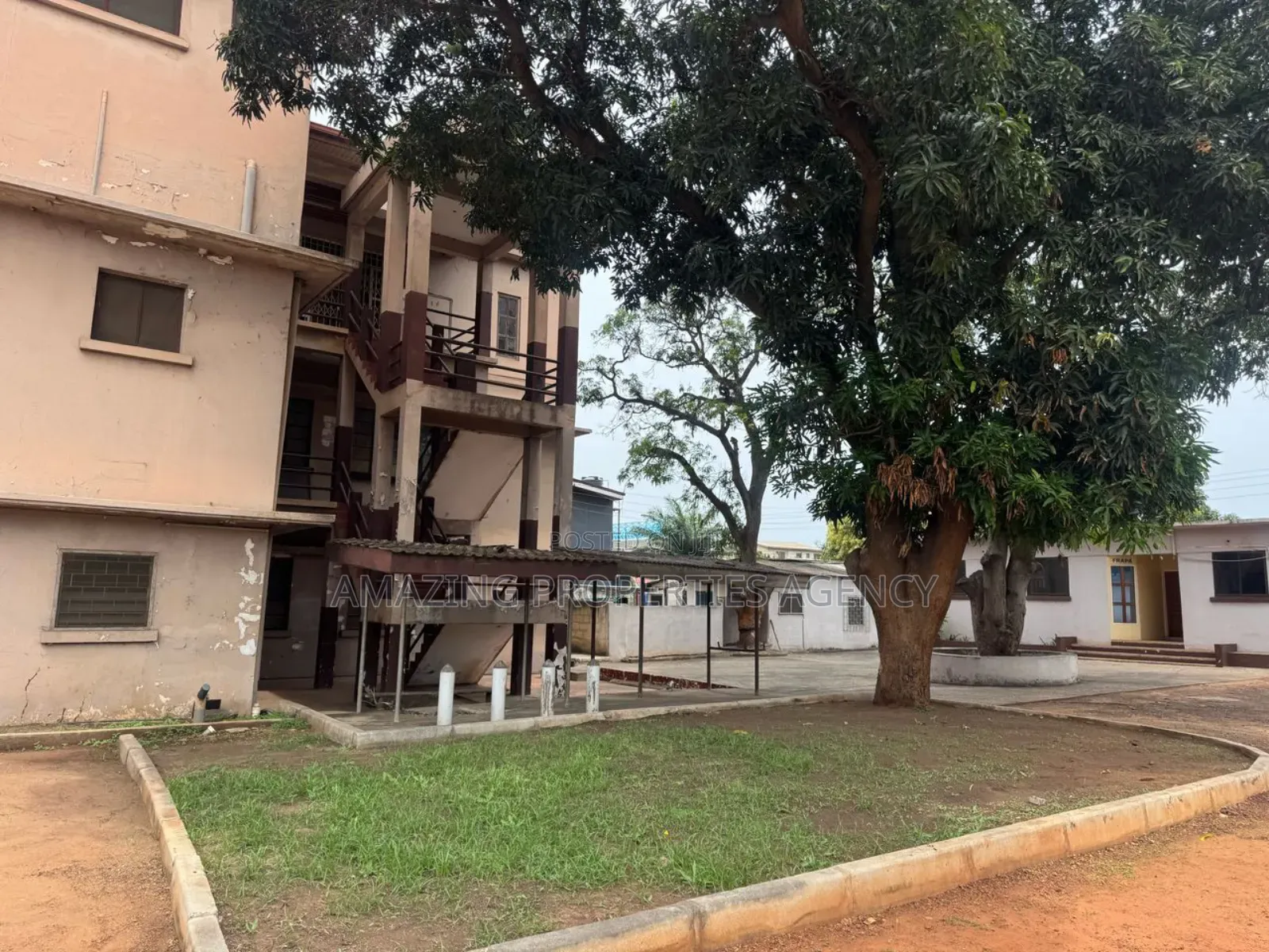 10bdrm House in Tesano for sale