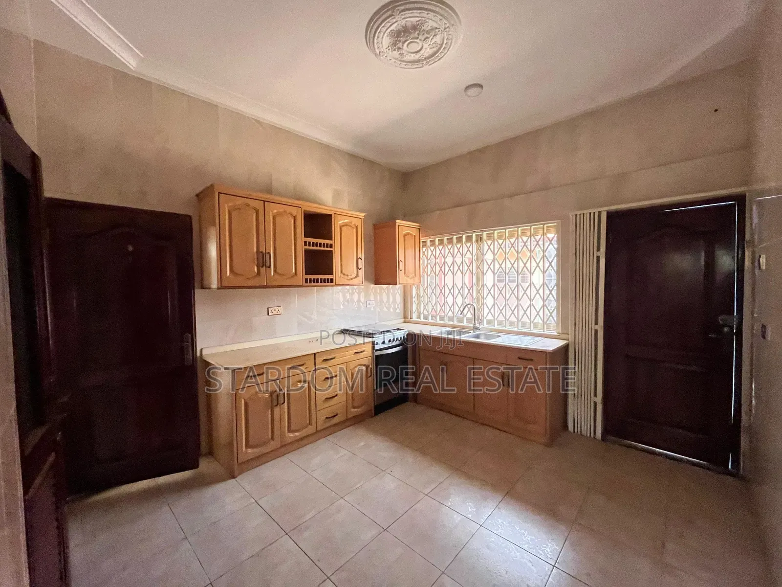 3bdrm House in Trassacco Area, East Legon for rent