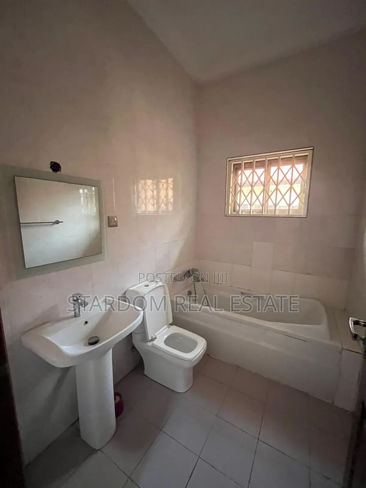 3bdrm House in Trassacco Area, East Legon for rent
