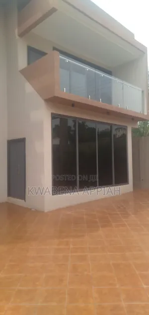 4bdrm House in Mark Estate At, Kumasi Metropolitan for sale