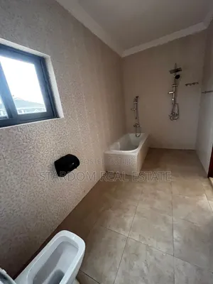 3bdrm Townhouse / Terrace in Adjiringanor, East Legon for rent