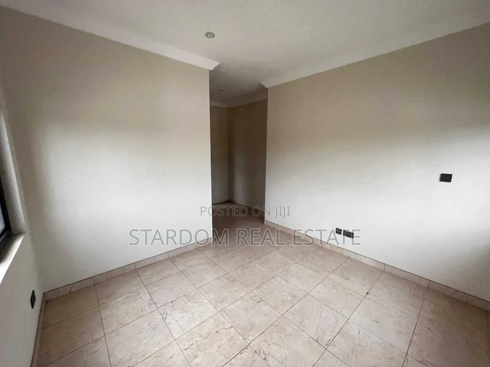 3bdrm Townhouse / Terrace in Adjiringanor, East Legon for rent