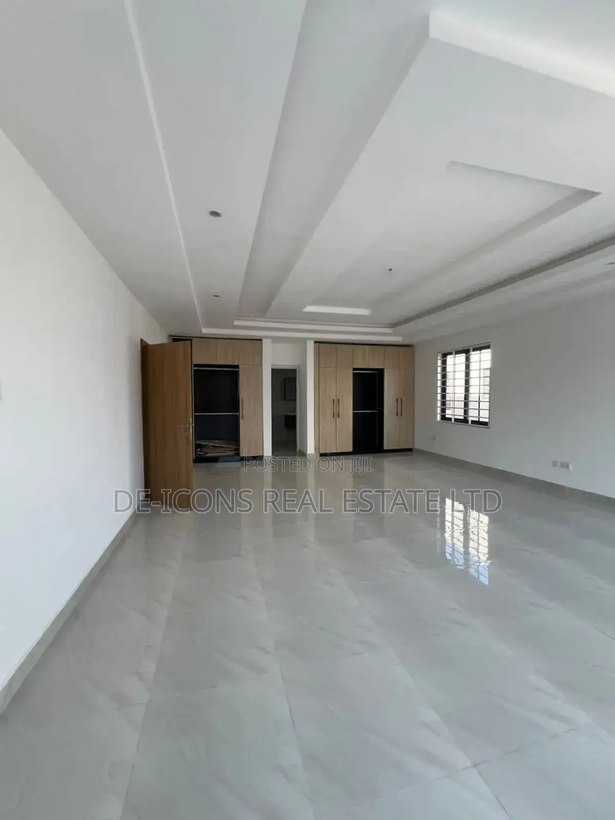 4bdrm Duplex in De-Icons Real Estate, East Legon for sale