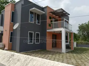 4bdrm Duplex in De-Icons Real Estate, West Legon for sale