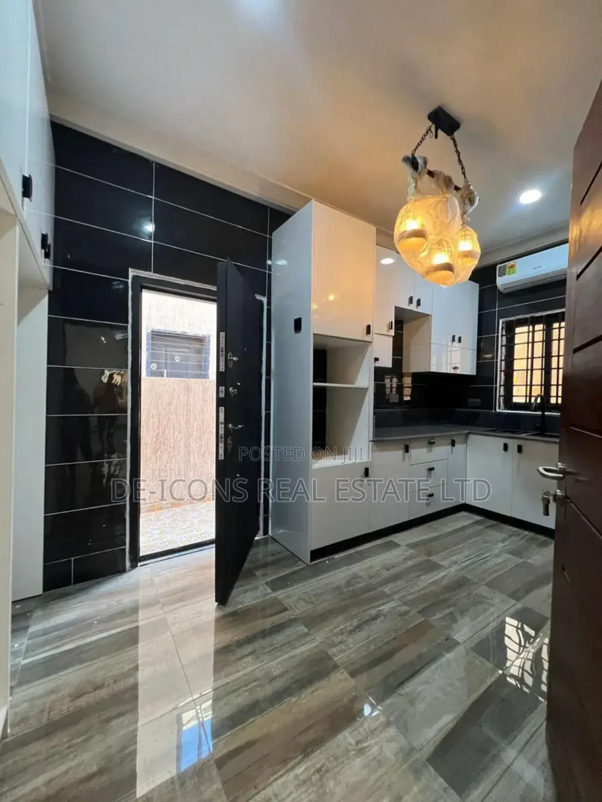4bdrm Duplex in De-Icons Real Estate, West Legon for sale