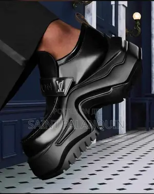 Louis Vuitton Men Sneaker