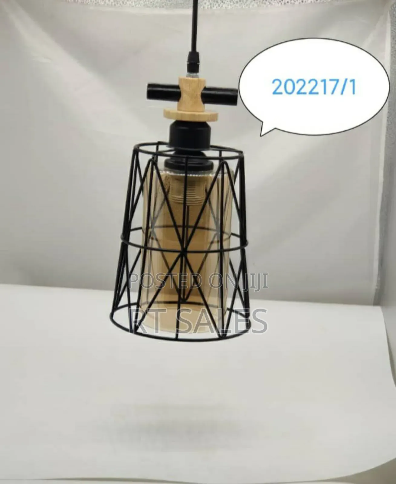 Luxury Living Single Pendant Light.