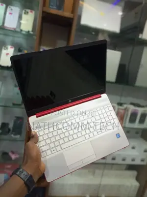 Laptop HP 15 4GB Intel HDD+SSD 128GB