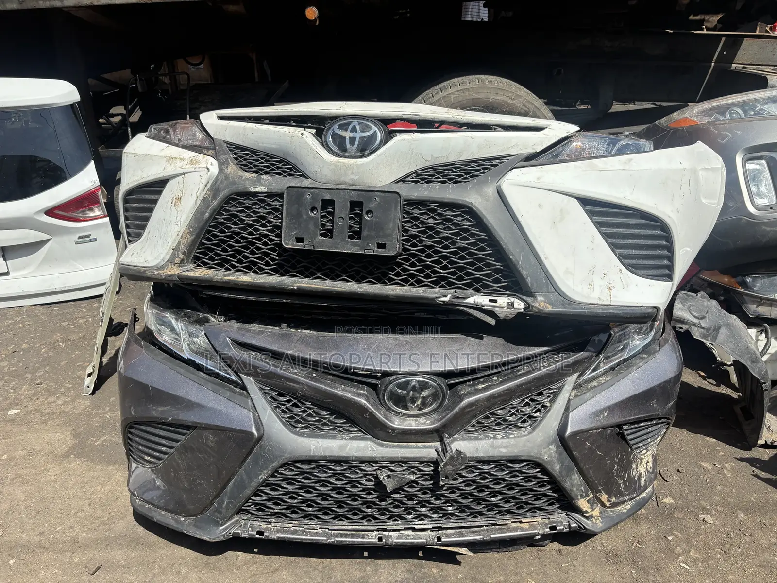 Toyota Camry 2018-2023 Frontcut