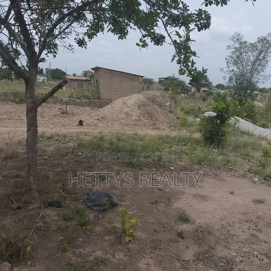 One Plot for Sale at Ashalaja With Two Single Rooms for Sale