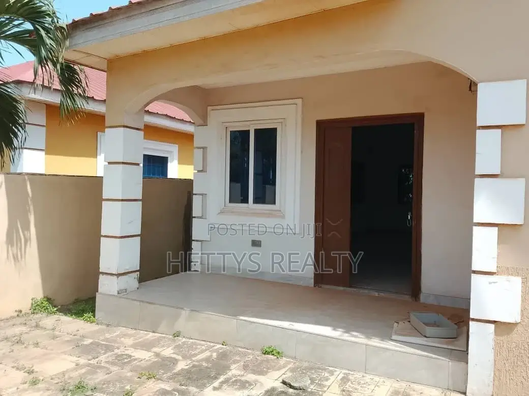 2bdrm House in Oyarifa, Pentecost for sale