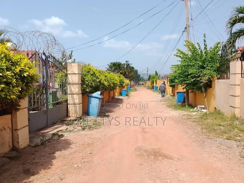 2bdrm House in Oyarifa, Pentecost for sale