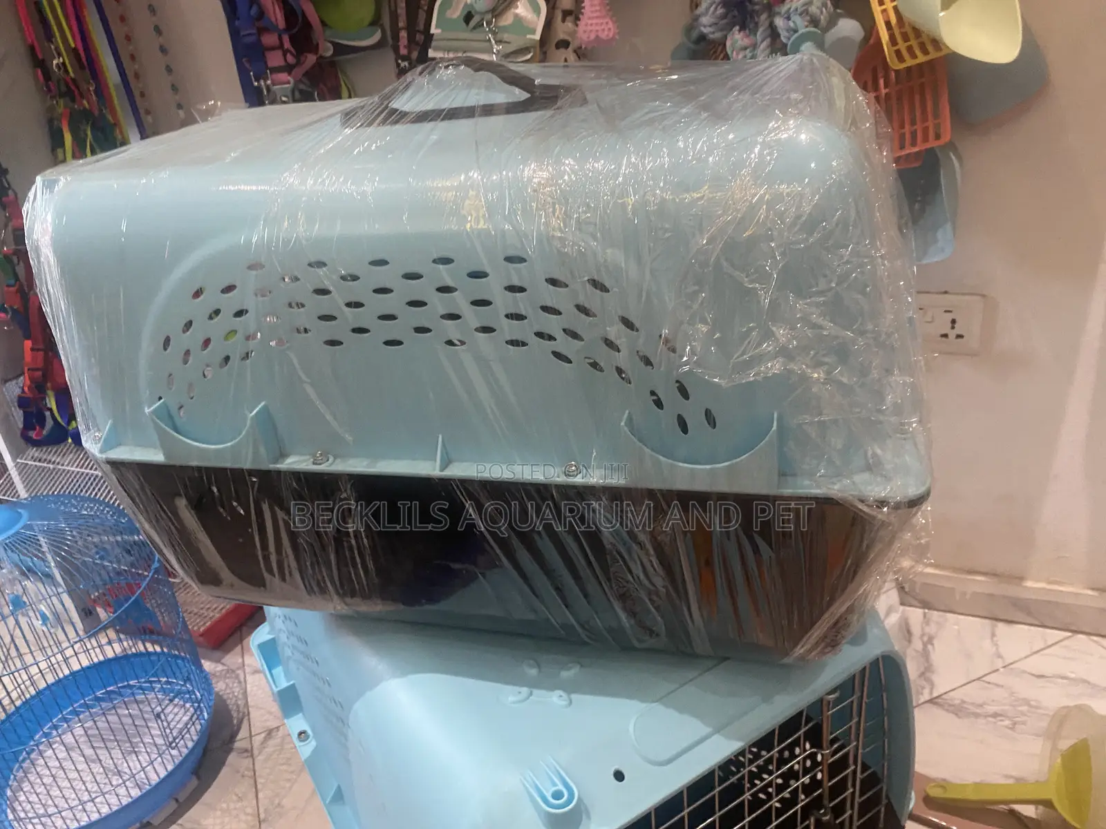 Quality Space Plastic Dog Crate