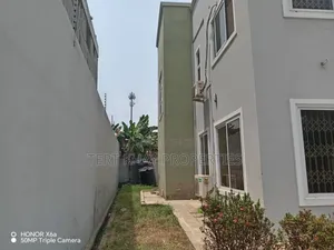 4bdrm House in Lashibi for sale