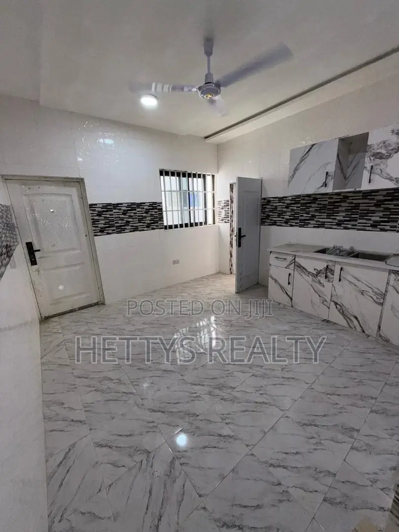 3bdrm House in Kasoa for sale