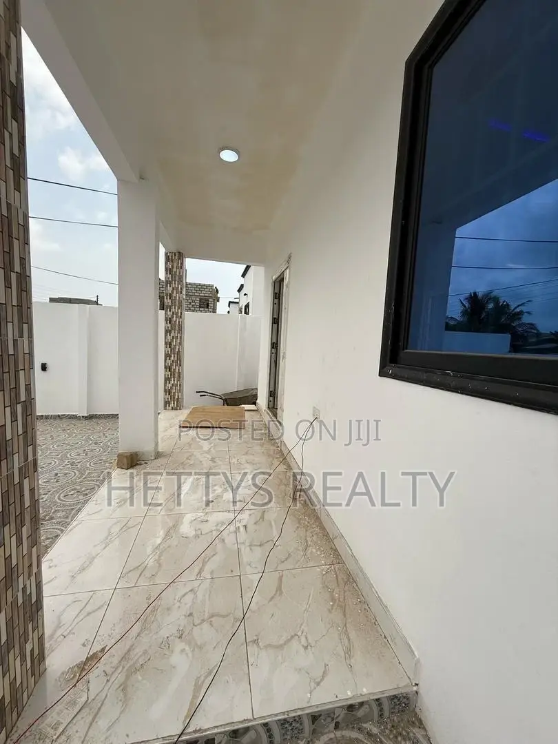 3bdrm House in Kasoa for sale